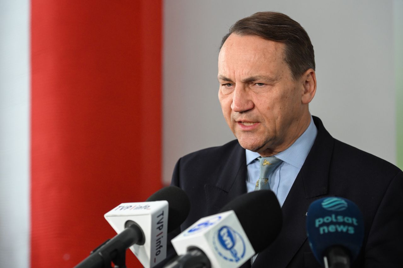 Sikorski stawia żądanie Zachodowi. Mówi wprost o "miejscu przy stole"