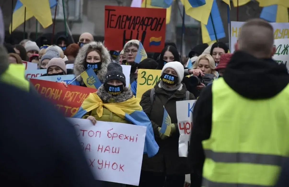 Konie "na kilogramy" i bez dokumentów. Wstrząsające kulisy handlu