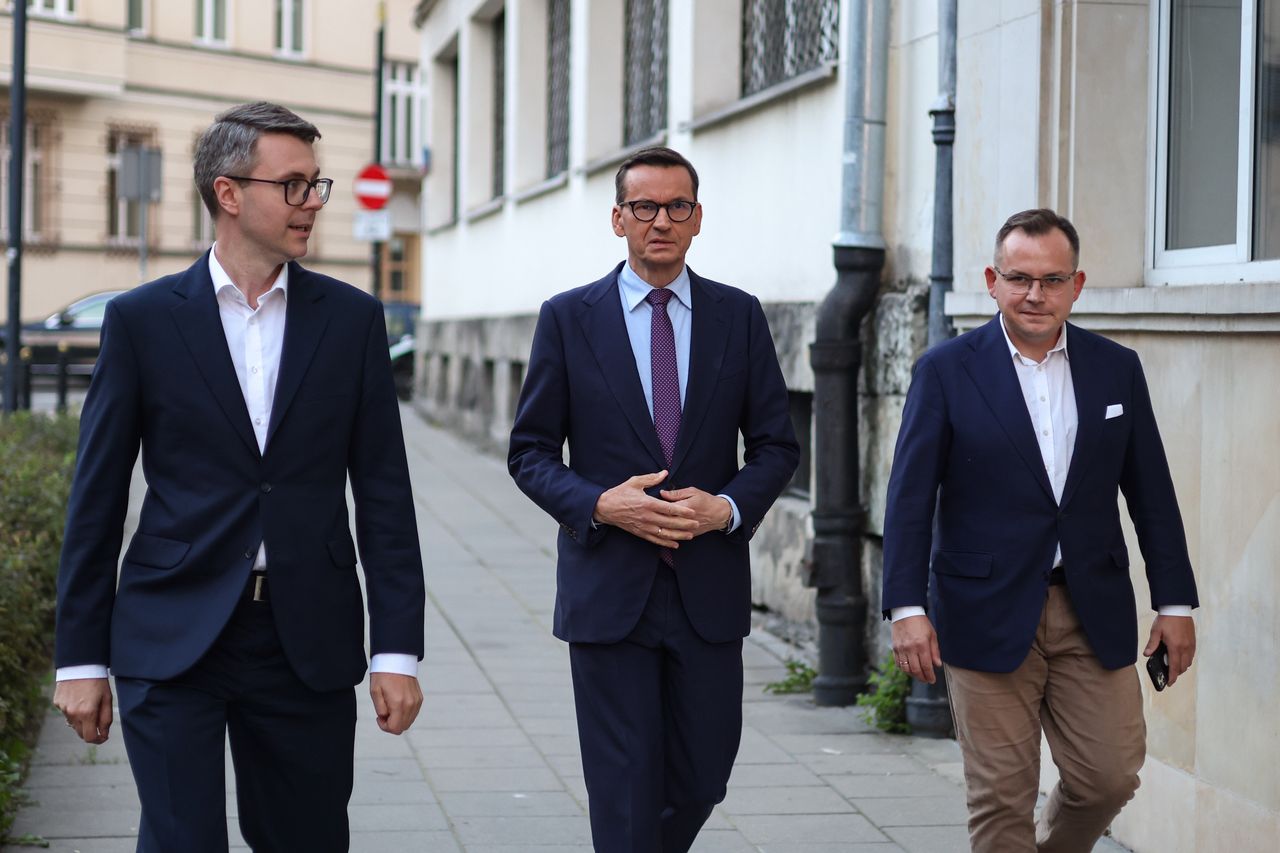 Morawiecki zakłada klub, Tusk spotkał się z Zełenskim [SKRÓT DNIA]