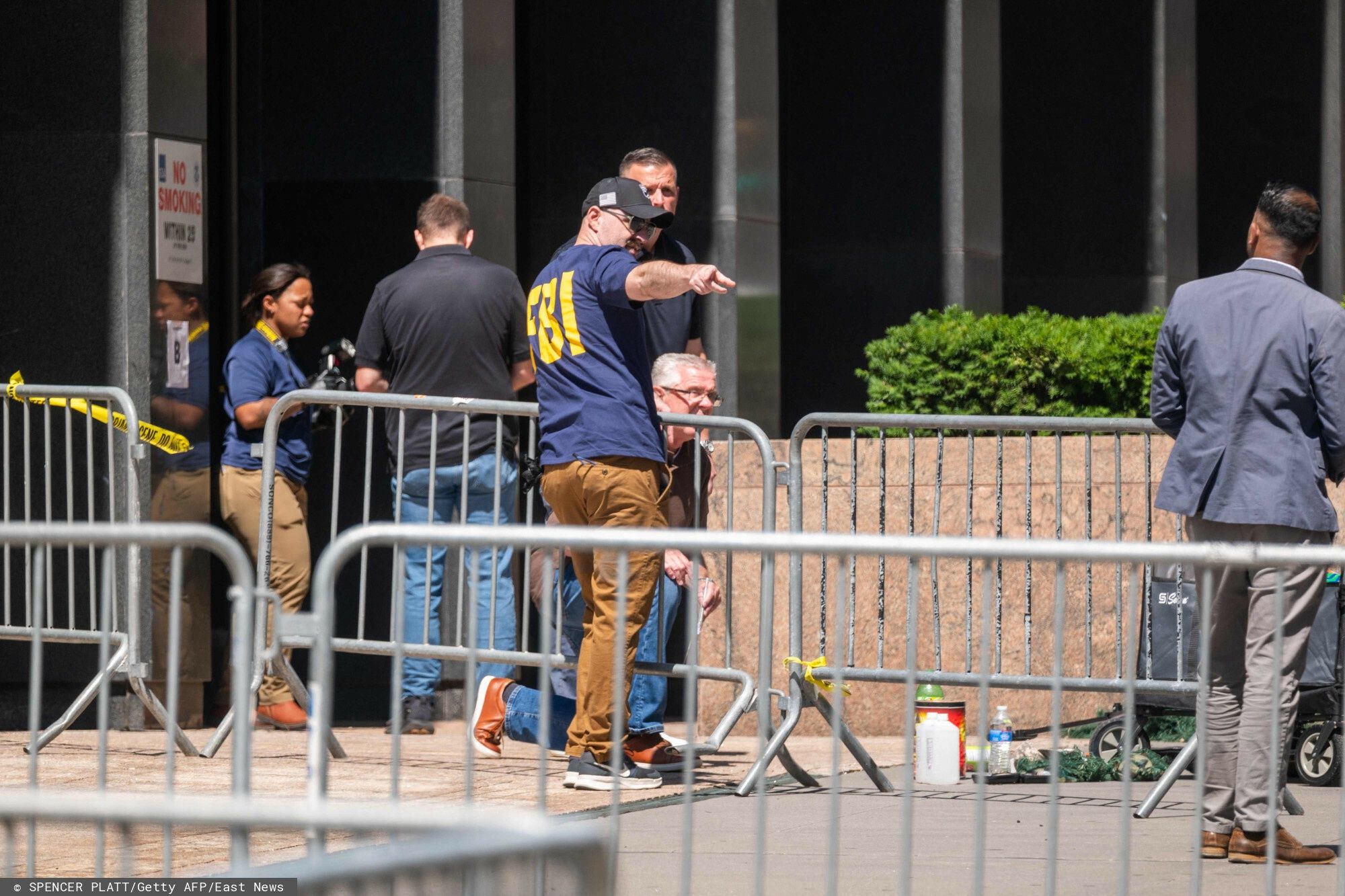 Napaść na siedzibę FBI. Sceny na Manhattanie