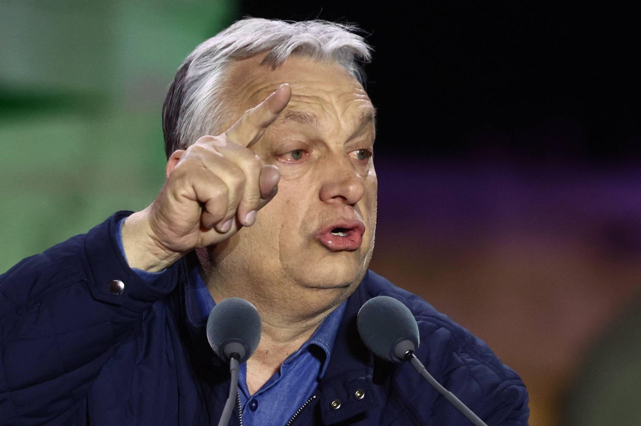 "Ostatnia bariera padła". Orban przerywa milczenie