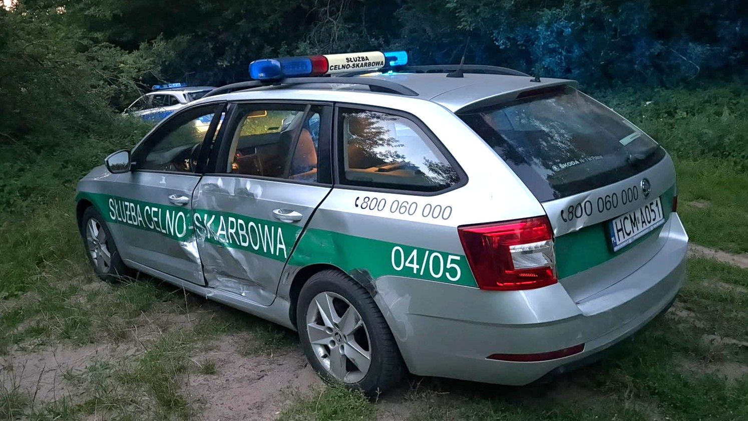 Pościg ulicami Czerniewic. Kierowca ciężarówki zwiał służbom do lasu