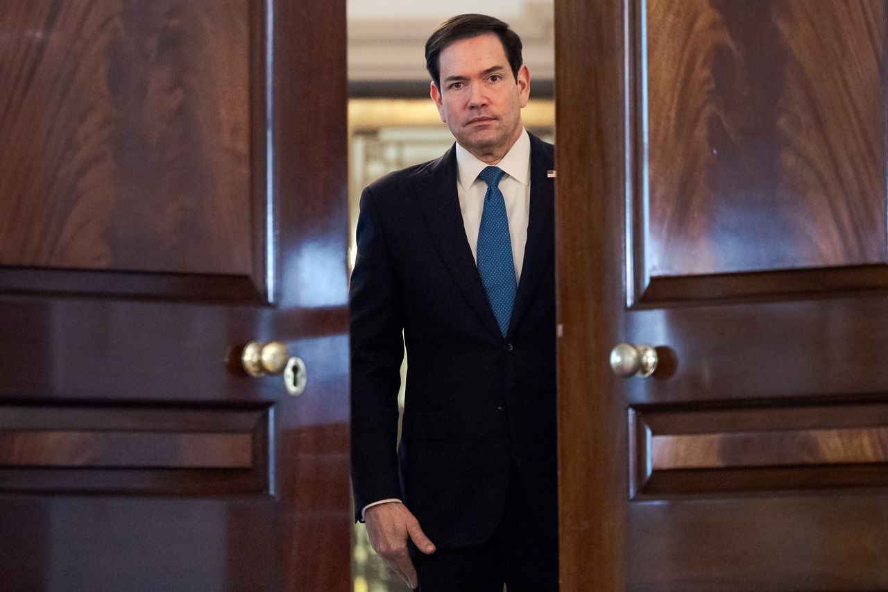 Rubio jednak używał czatu Signal? Departament miał kłamać w sądzie