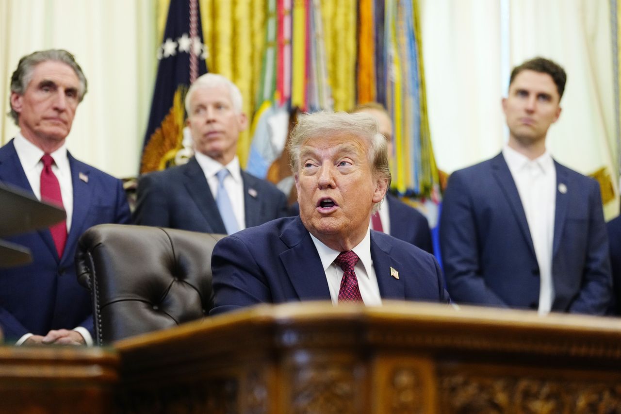 "Szybko albo wcale". Trump wysyła sygnał ostrzegawczy Iranowi