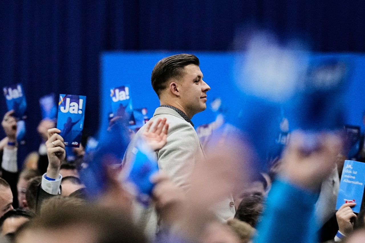 Zjazd AfD w Erfurcie. Zjechały tysiące protestantów. Może być gorąco