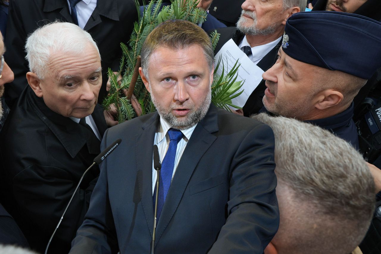 Awantura na miesięcznicy. Kaczyński: wrzaski lumpenproletariatu