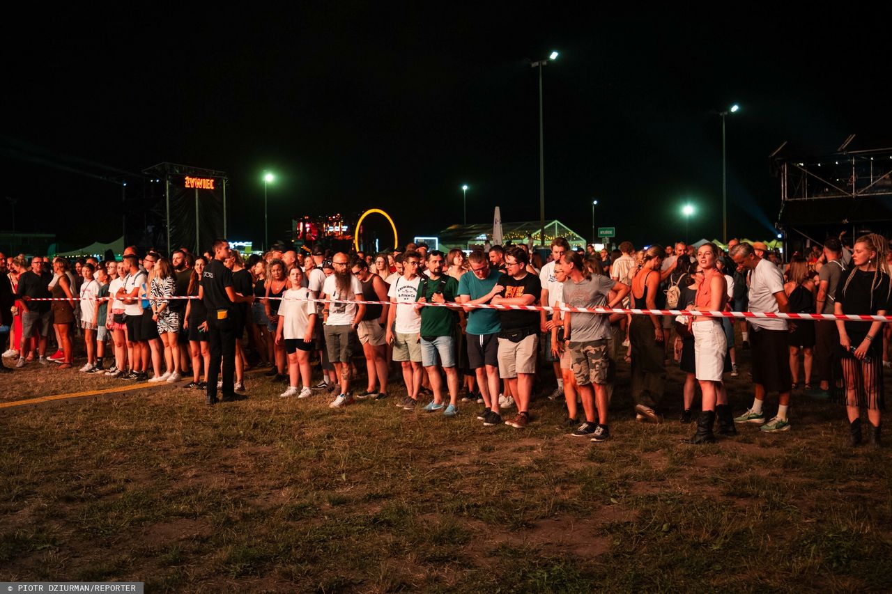 Kobieta z dzieckiem wjechała do zalewu. Interweniowały służby