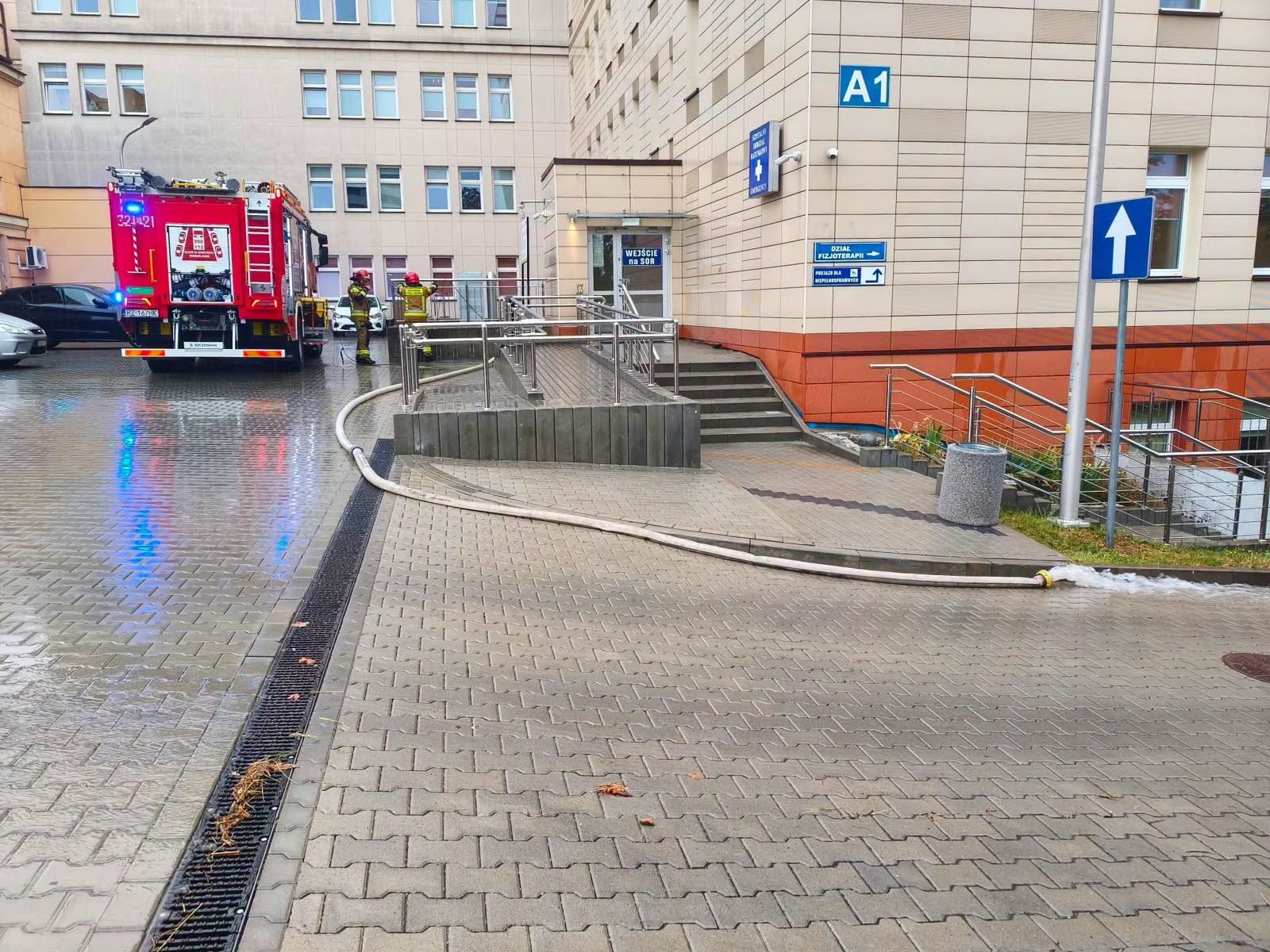 Ulewy w Rzeszowie. Zalało część szpitala, wstrzymano przyjęcia