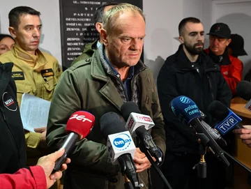 Donald Tusk zapowiada: Miliard złotych na pomoc powodzianom