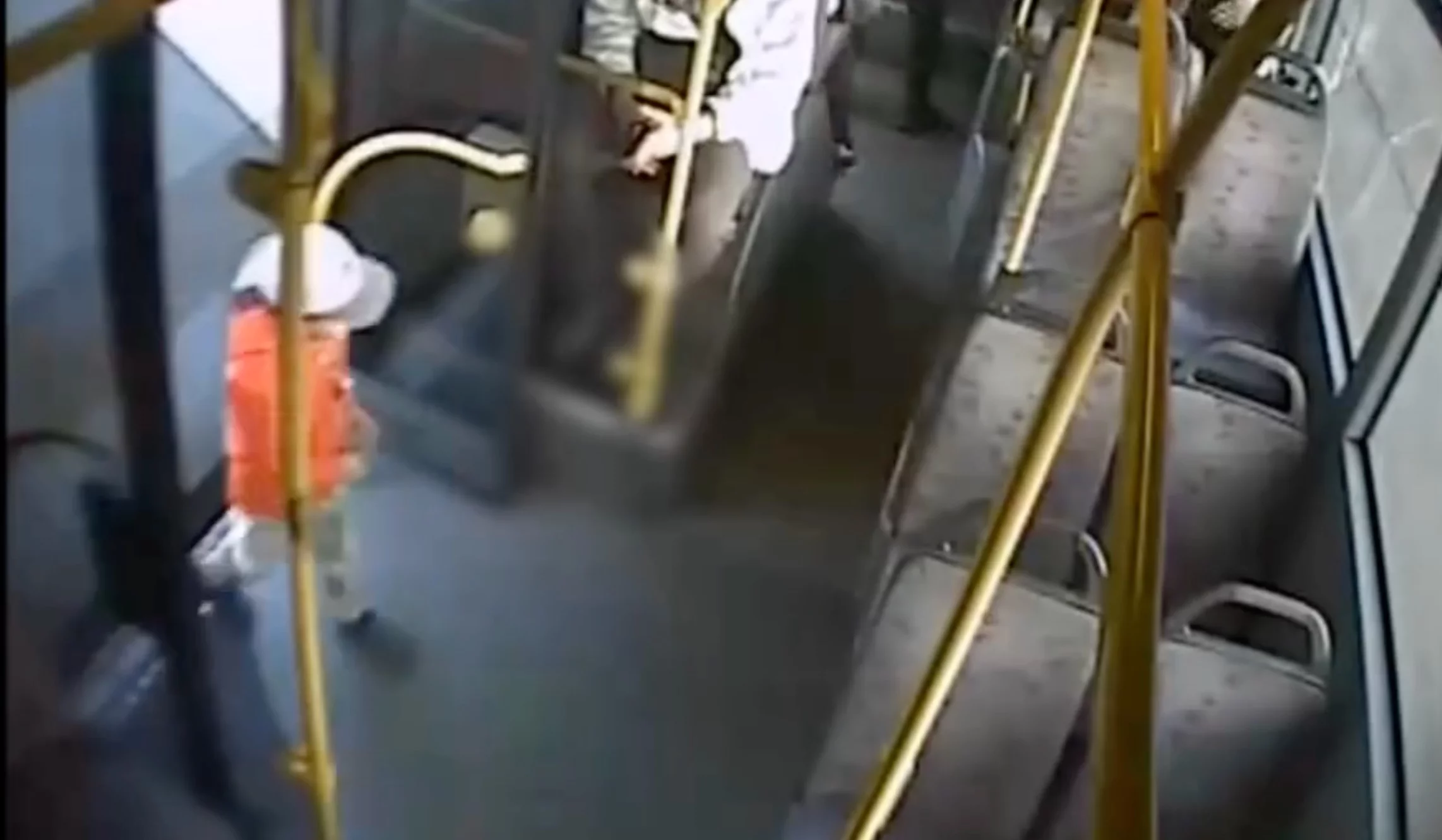 Kierowca z Wrocławia uratował 4-latka. Internauci oburzeni postawą pasażerów