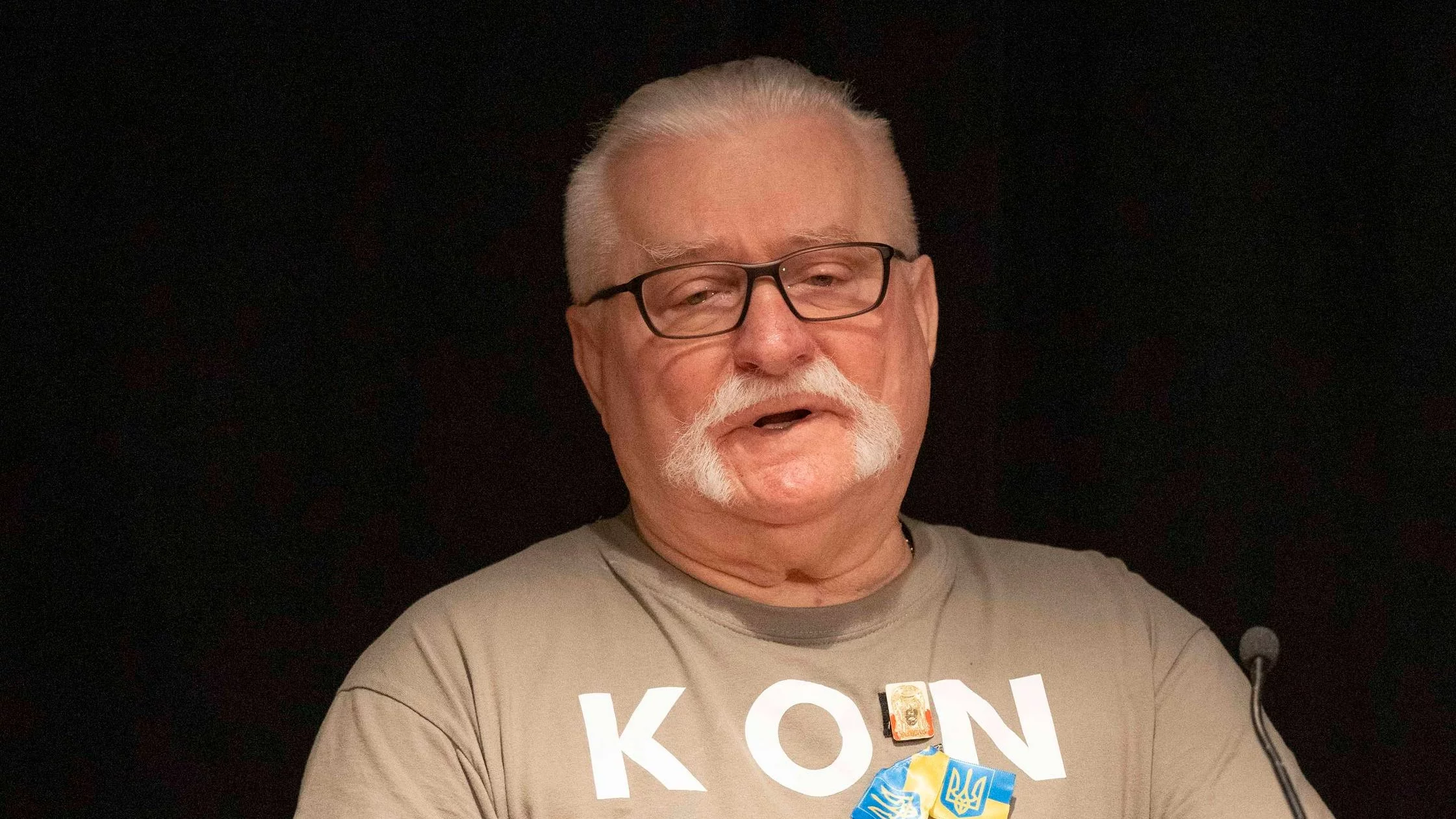 Lech Wałęsa trafił do szpitala. Opublikował poruszające zdjęcie