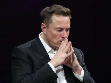 Musk podarował Cybertrucka Kadyrowowi? Zdecydowana reakcja szefa Tesli