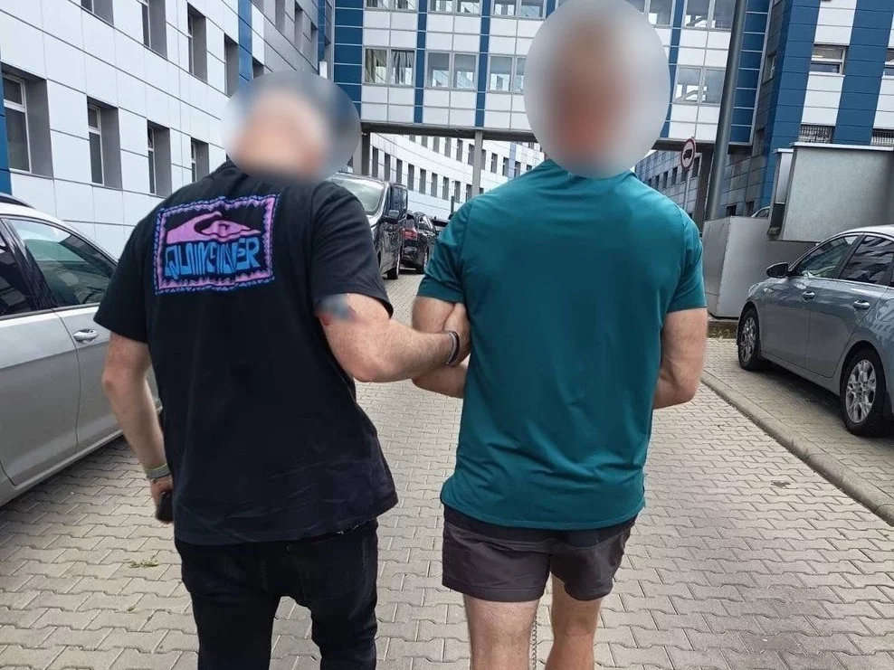 Pseudokibic 4 lata temu brutalnie pobił kobietę. Właśnie wpadł w ręce policji