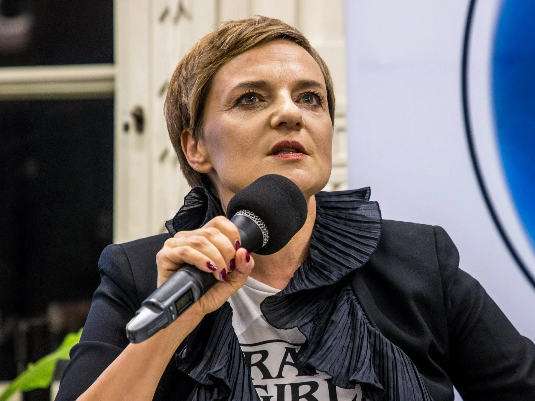 To ona przygotowuje Trzaskowskiego do debat. Kim jest Natalia de Barbaro?