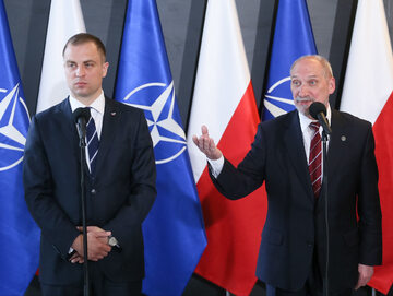 Wierny żołnierz Macierewicza o&nbsp;oskarżeniach Tuska. &bdquo;Pokrzyżowały moje plany zawodowe&rdquo;