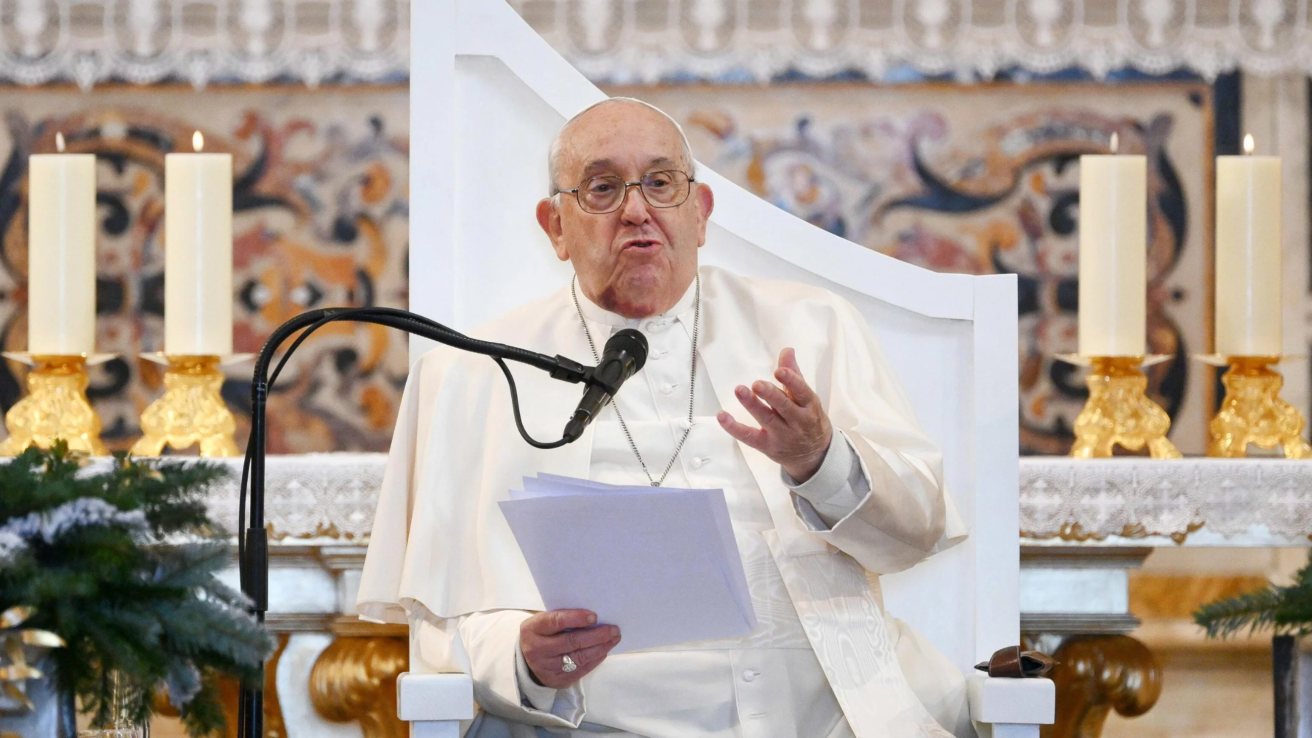 Wyjątkowa wizyta papieża Franciszka. Zwrócił się do księży z mocnym apelem